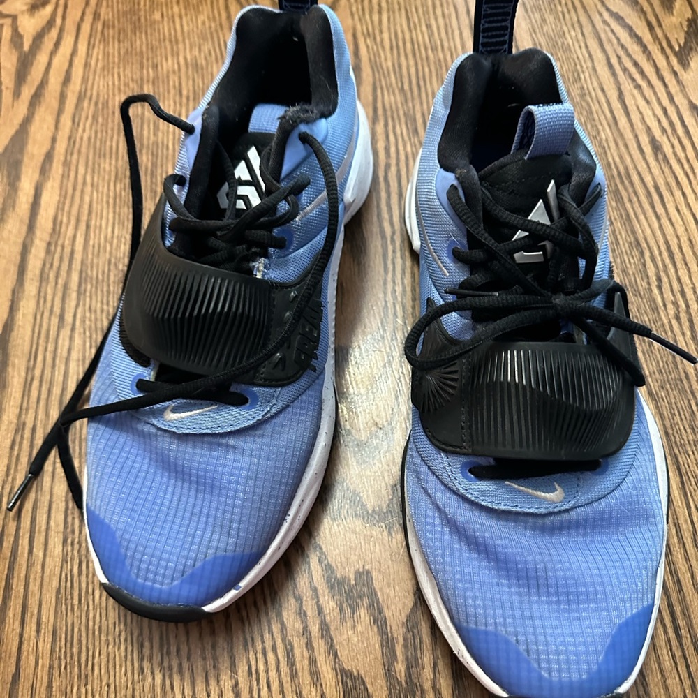 Gianiss Zoom Freak 3s great condition great traction